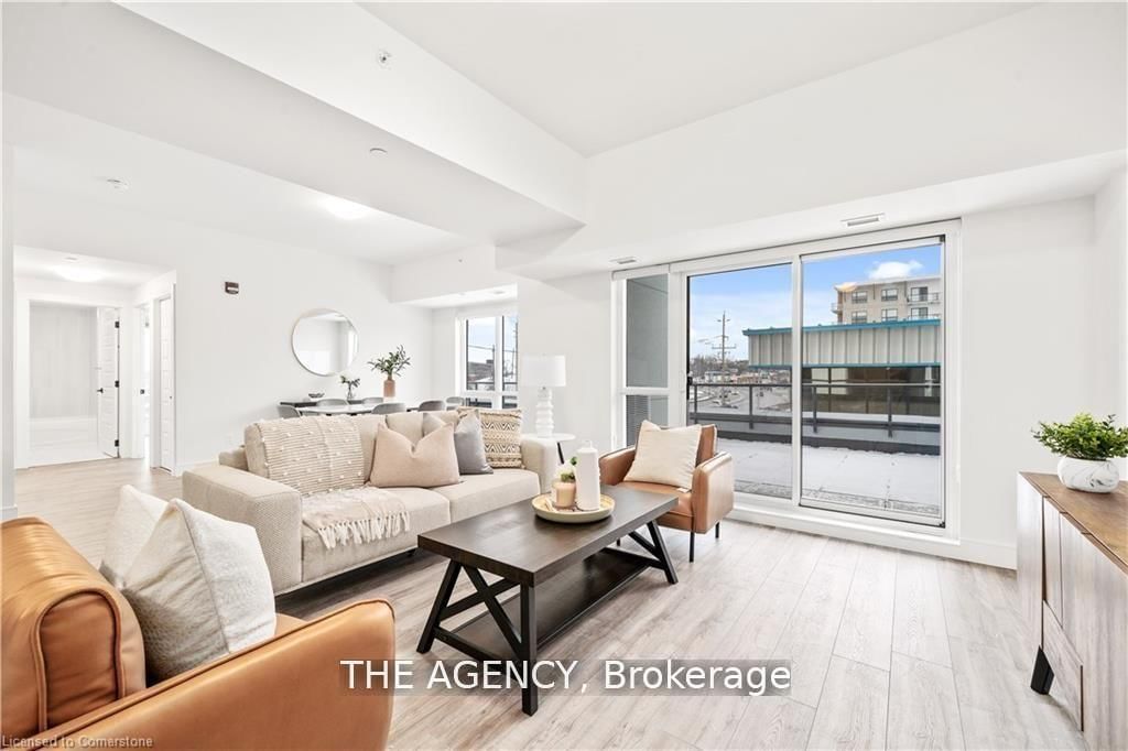 2 Dundas Street W, Unit 305 - Photo 13