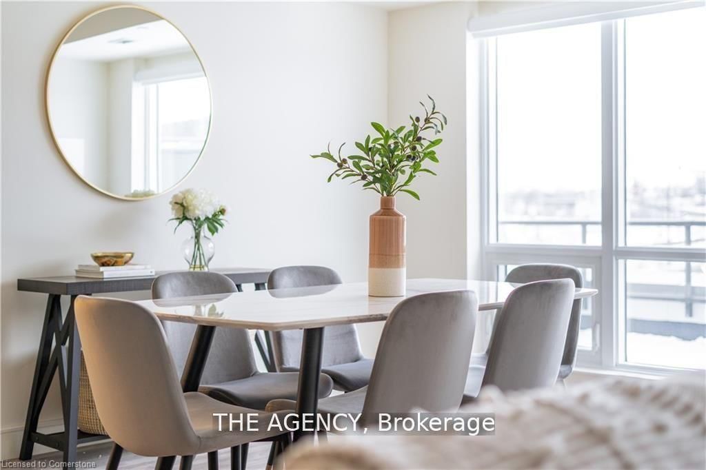 2 Dundas Street W, Unit 305 - Photo 14