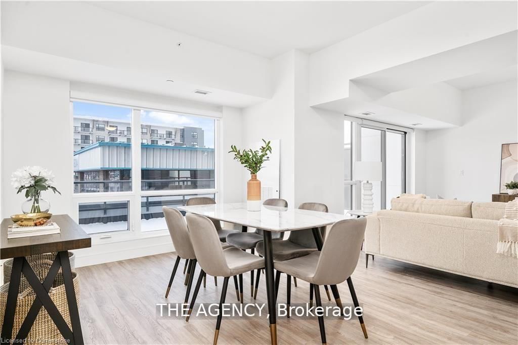 2 Dundas Street W, Unit 305 - Photo 15