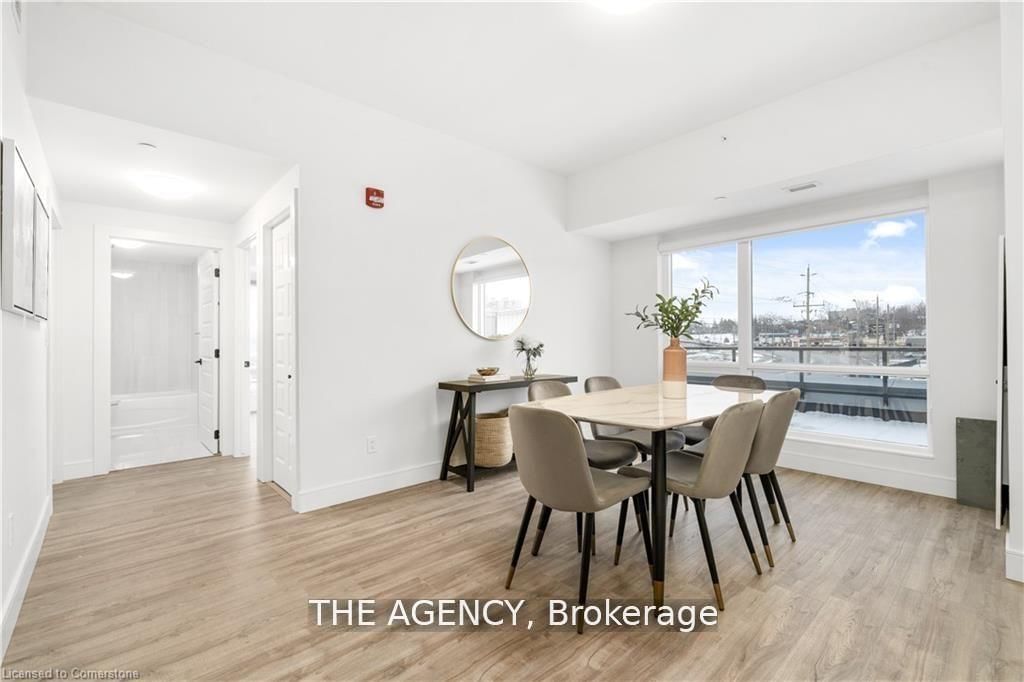 2 Dundas Street W, Unit 305 - Photo 16