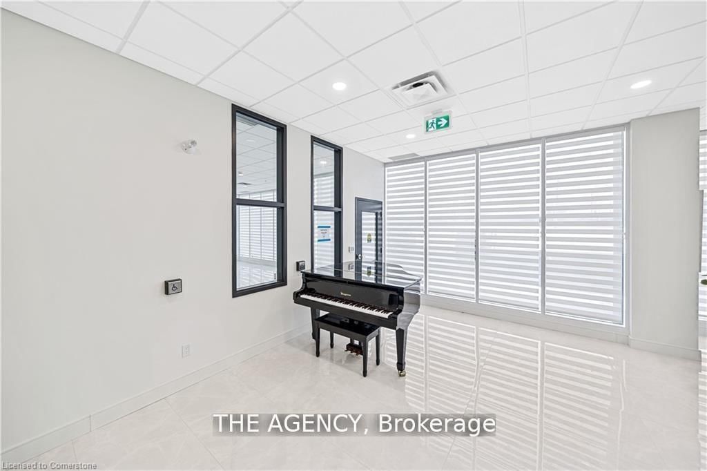 2 Dundas Street W, Unit 305 - Photo 26