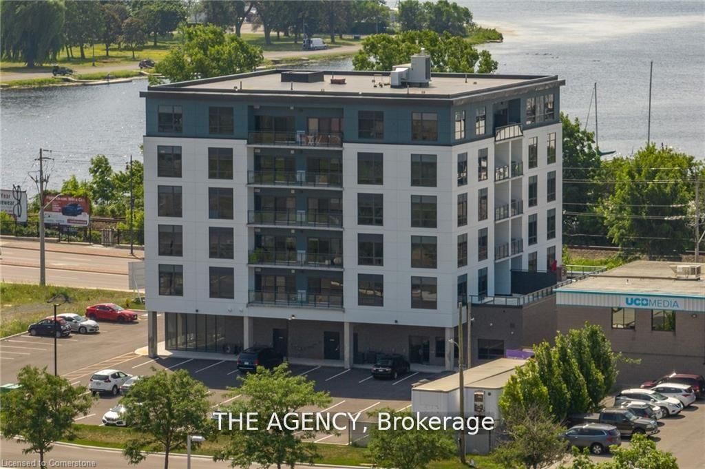 2 Dundas Street W, Unit 305 - Photo 29