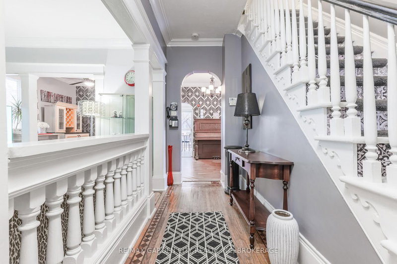 26 Garnet St, St. Catharines, L2M 5E8 | Image 3