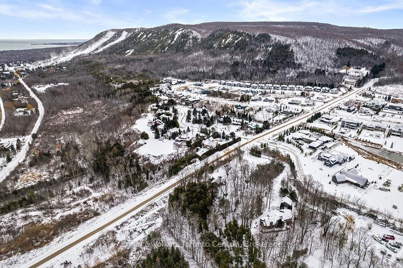 110 Dorothy Dr, Blue Mountains, N0H 2P0 | Image 2