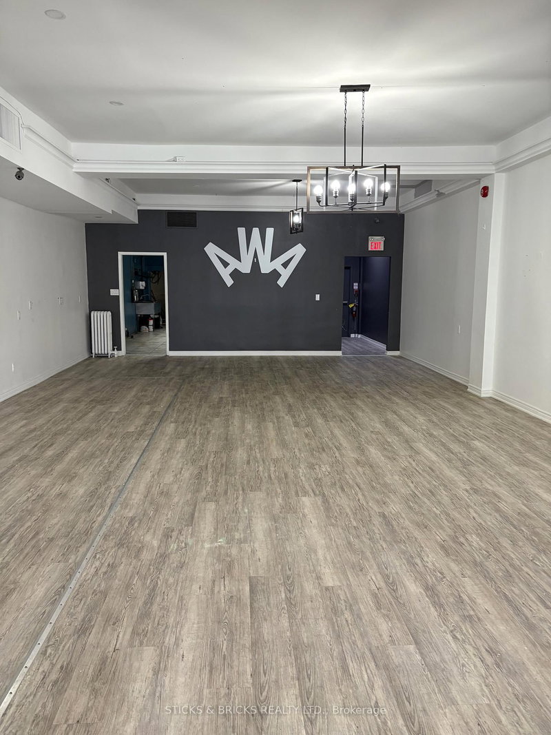 4337 Queen St, Niagara Falls, L2E 2K9 | Image 3