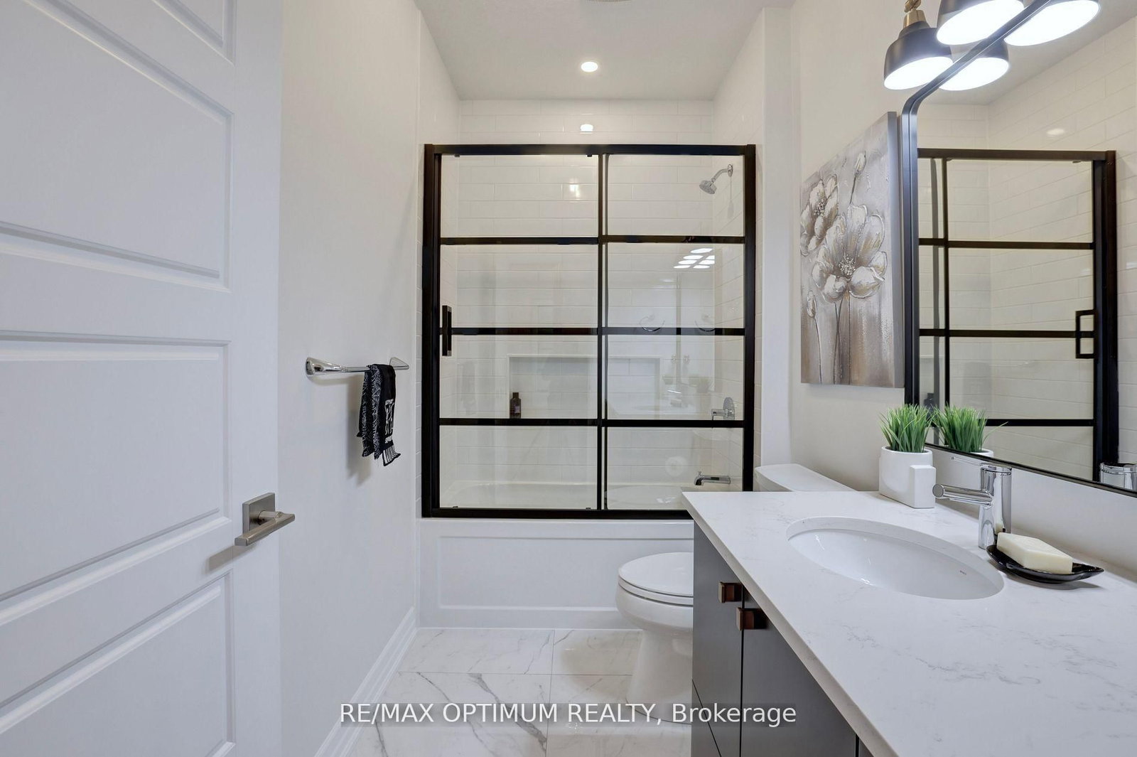 Detached House for sale at 23 Whitcombe Way, Puslinch, Ontario, N0B 2C0 - Morriston - MLS: X12630042