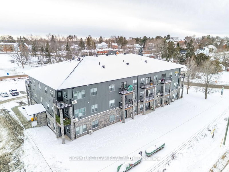 home for lease on 308-78B Queen Street