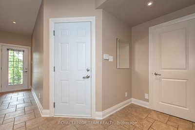 691 Edison Avenue, Ottawa, Ontario image-0-2