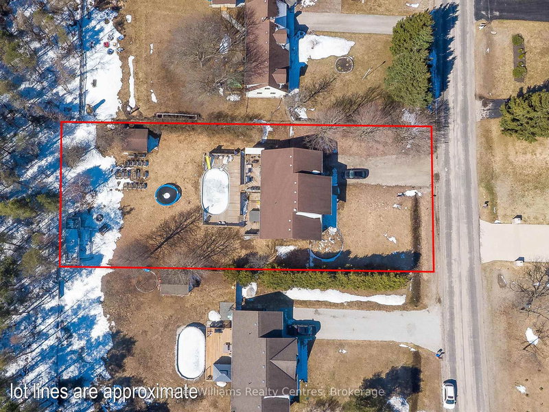 27 Pine Tree Dr, South Bruce Peninsula, N0H 1P0 | Image 2