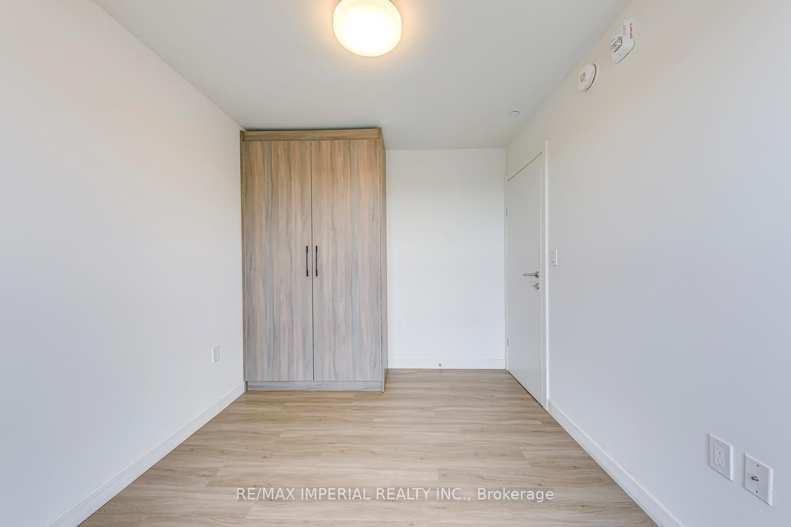 49 Walnut Street S, Unit 1308 - Photo 27