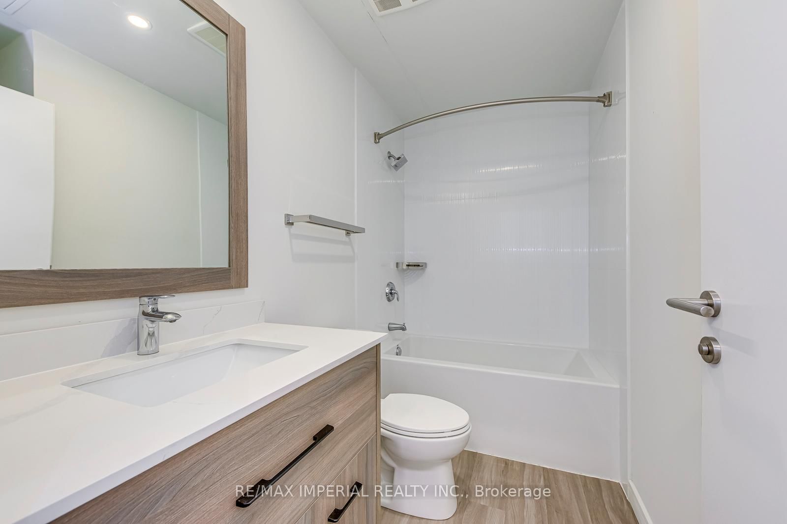 49 Walnut Street S, Unit 1308 - Photo 28