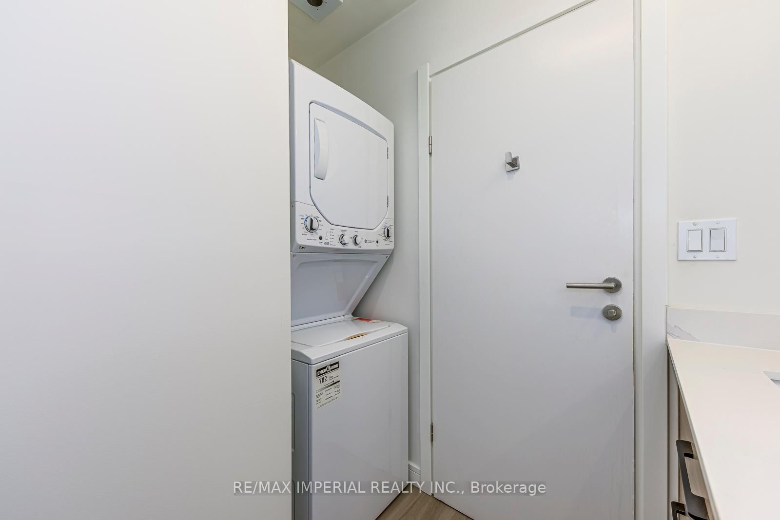 49 Walnut Street S, Unit 1308 - Photo 29