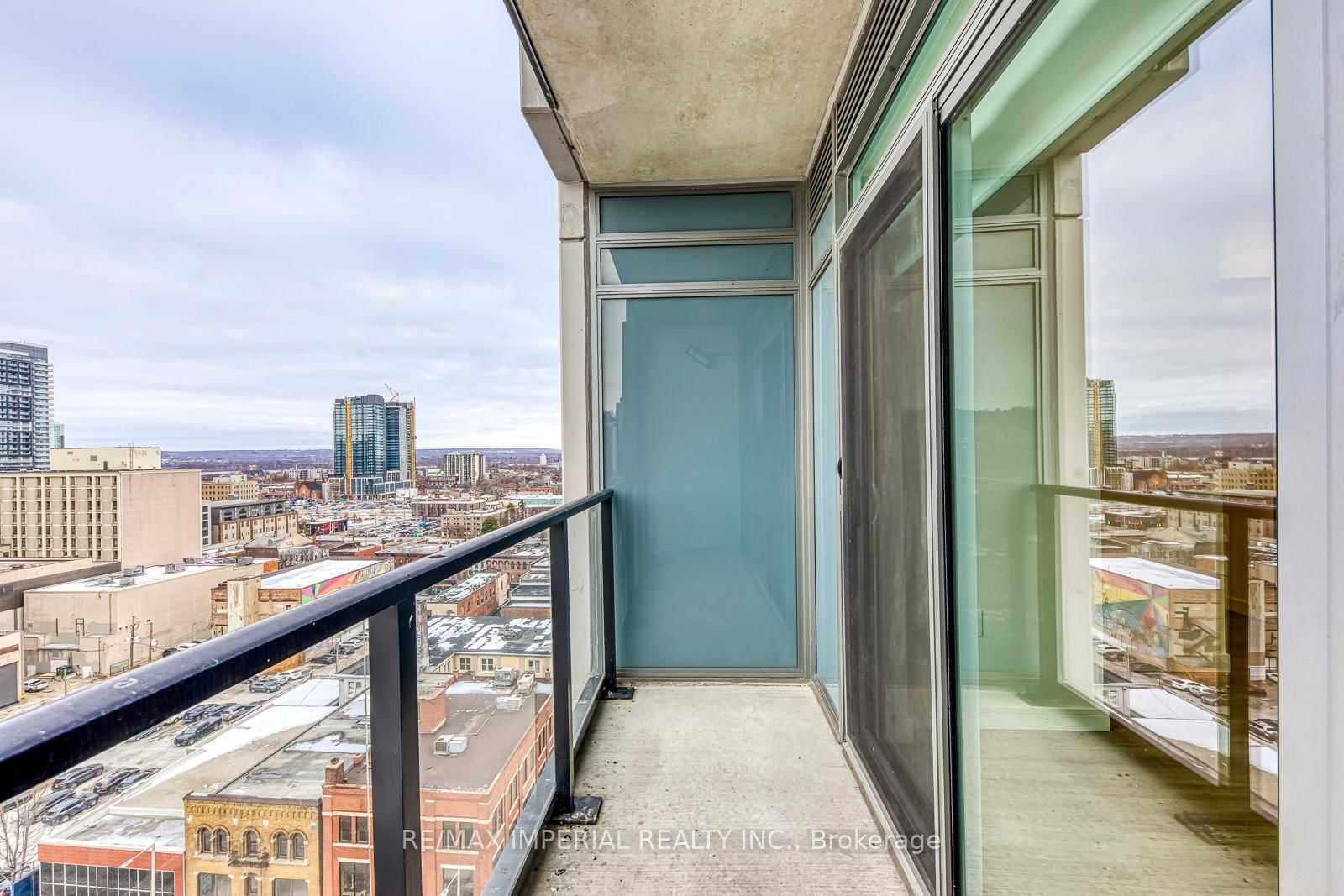49 Walnut Street S, Unit 1308 - Photo 31