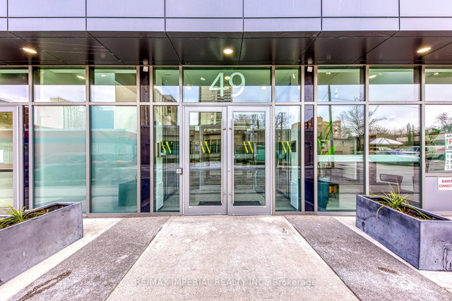 1803 - 49 Walnut Street S