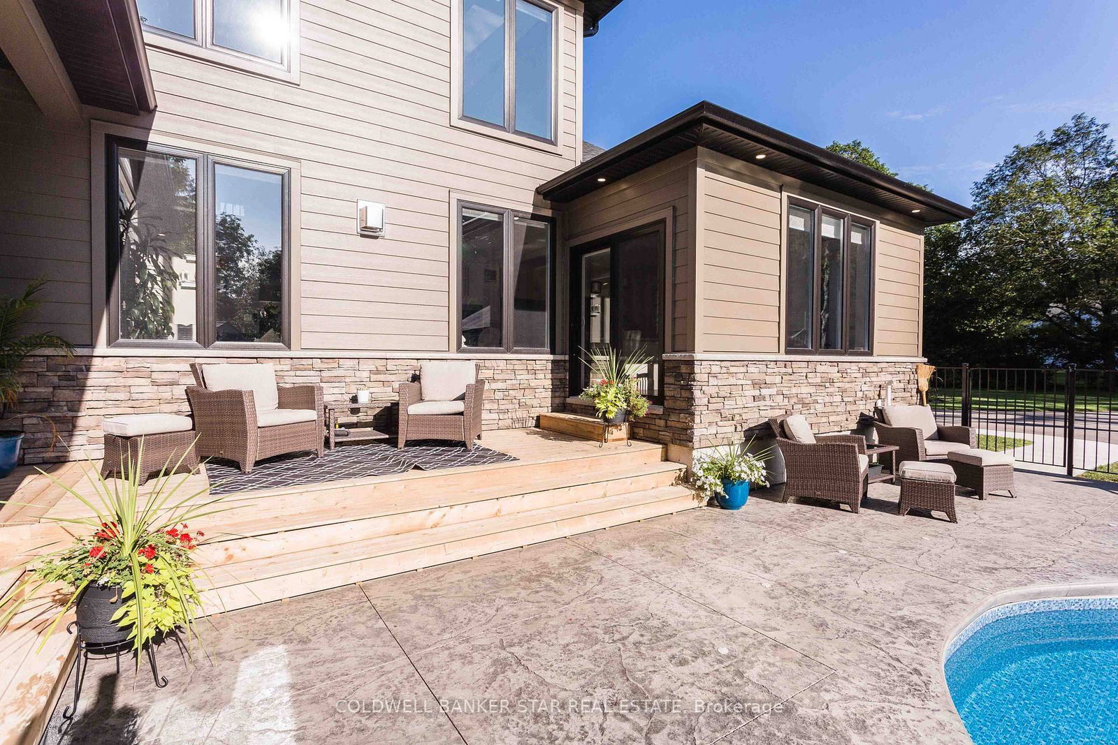 Detached House for sale at 8037 Springwater Road, Central Elgin, Ontario, N5H 2R4 - Rural Central Elgin - MLS: X12633086