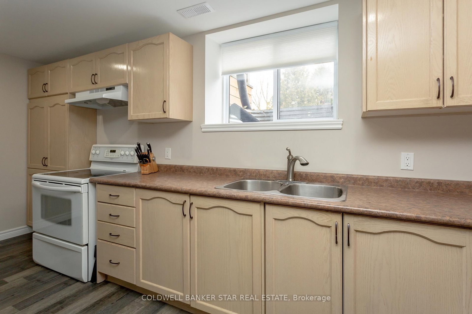 Detached House for sale at 8037 Springwater Road, Central Elgin, Ontario, N5H 2R4 - Rural Central Elgin - MLS: X12633086