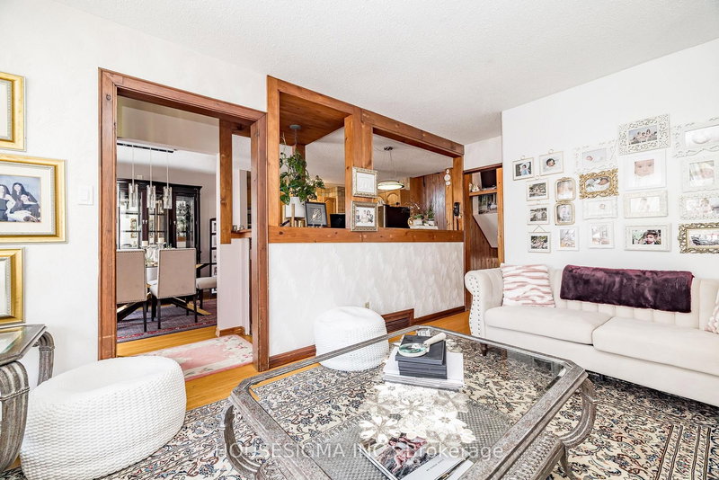 994 Charlton Dr, Ottawa, K1J 8B3 | Image 2