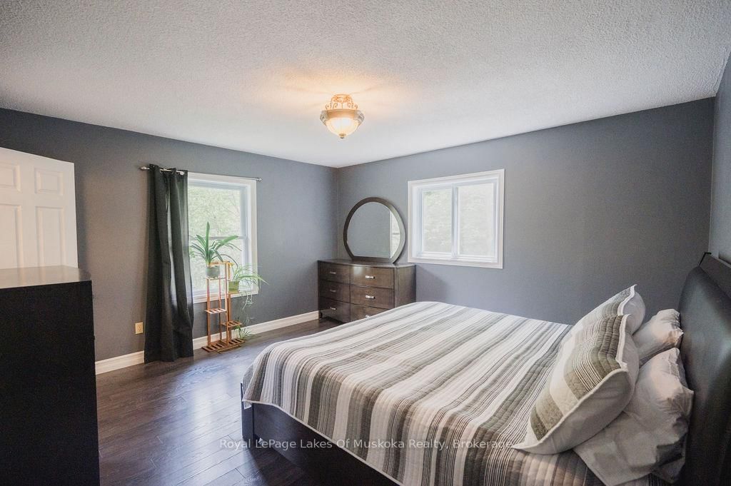 Detached House for sale at 12 Murray Street, Sundridge, Ontario, P0A 1Z0 - Sundridge - MLS: X12633500