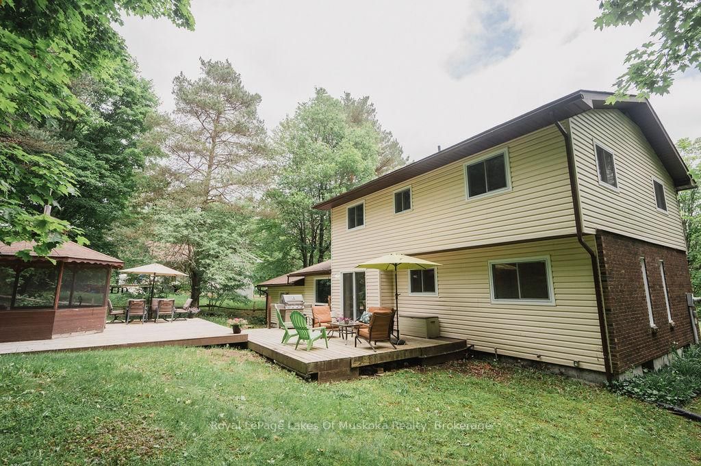 Detached House for sale at 12 Murray Street, Sundridge, Ontario, P0A 1Z0 - Sundridge - MLS: X12633500