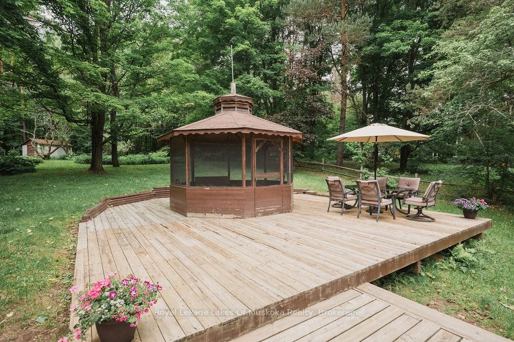 Detached House for sale at 12 Murray Street, Sundridge, Ontario, P0A 1Z0 - Sundridge - MLS: X12633500