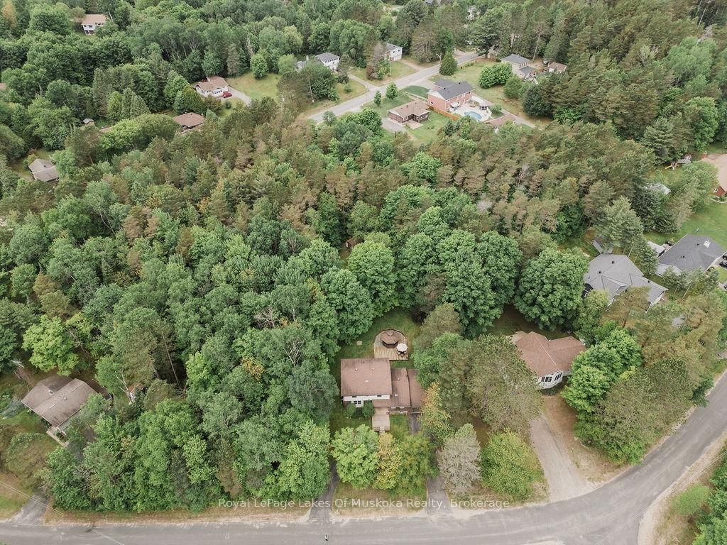 Detached House for sale at 12 Murray Street, Sundridge, Ontario, P0A 1Z0 - Sundridge - MLS: X12633500