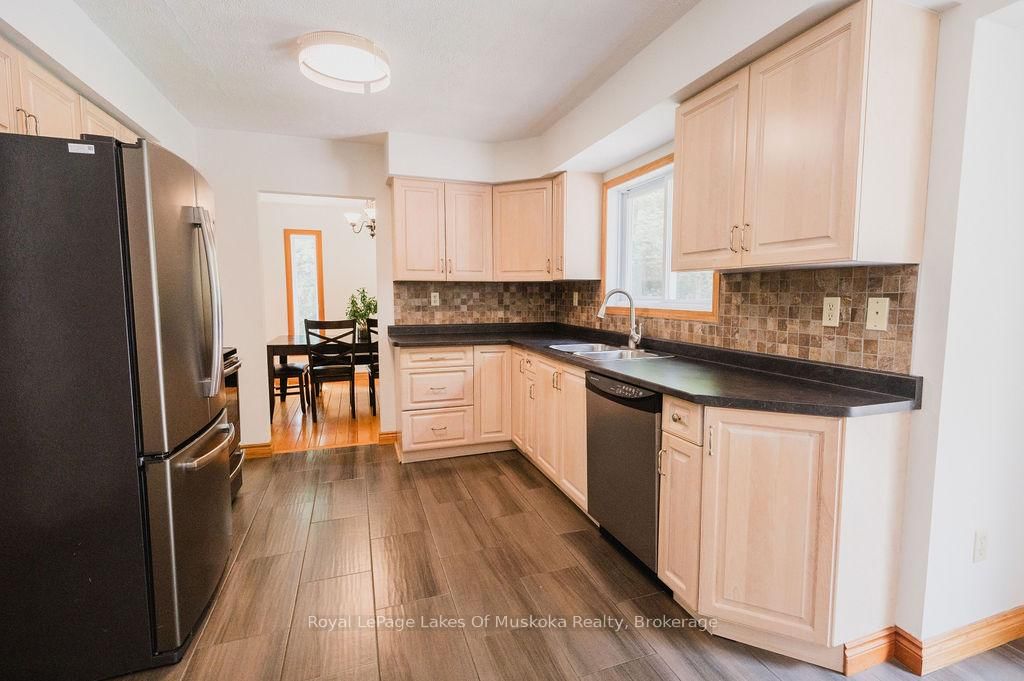 Detached House for sale at 12 Murray Street, Sundridge, Ontario, P0A 1Z0 - Sundridge - MLS: X12633500