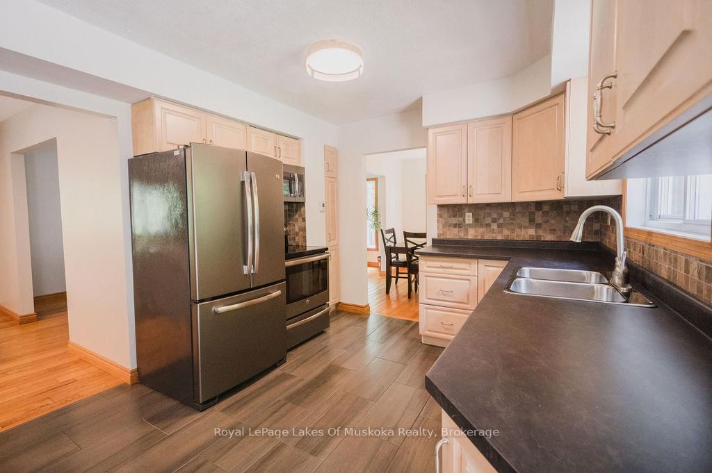 Detached House for sale at 12 Murray Street, Sundridge, Ontario, P0A 1Z0 - Sundridge - MLS: X12633500