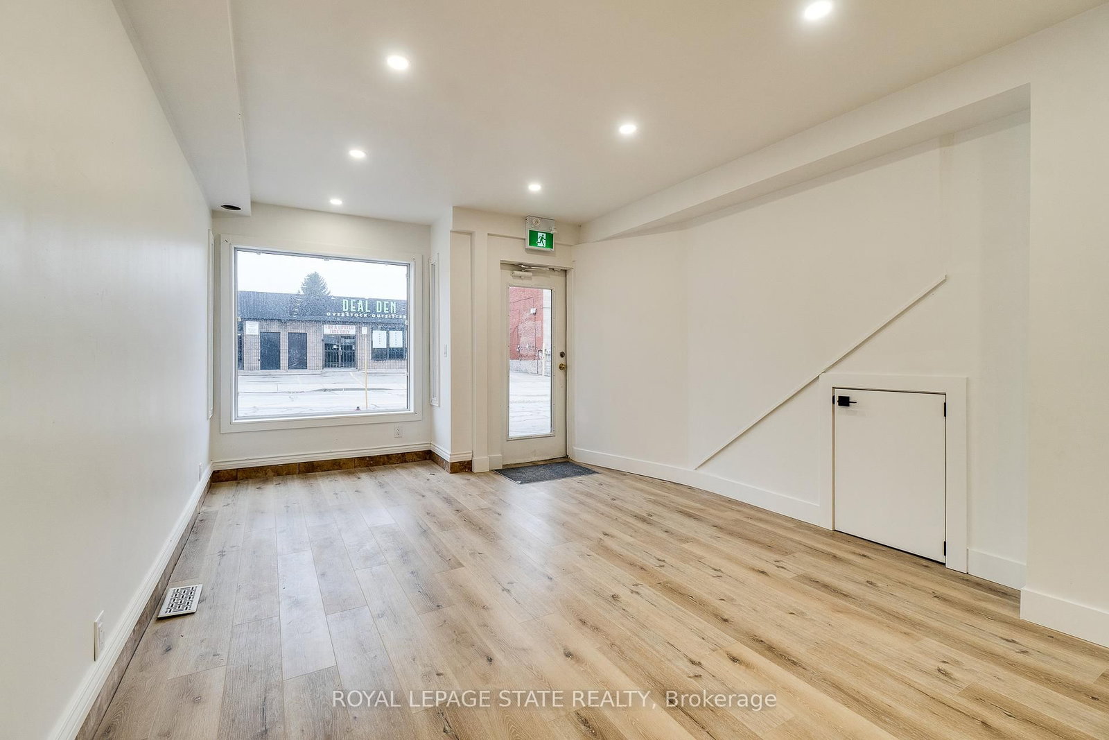 18 Barton Street E - Photo 16