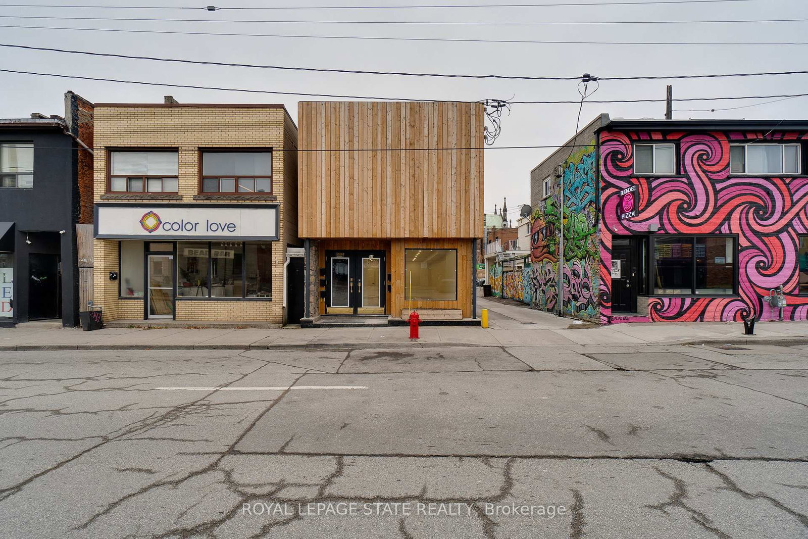 18 Barton Street E - Photo 2