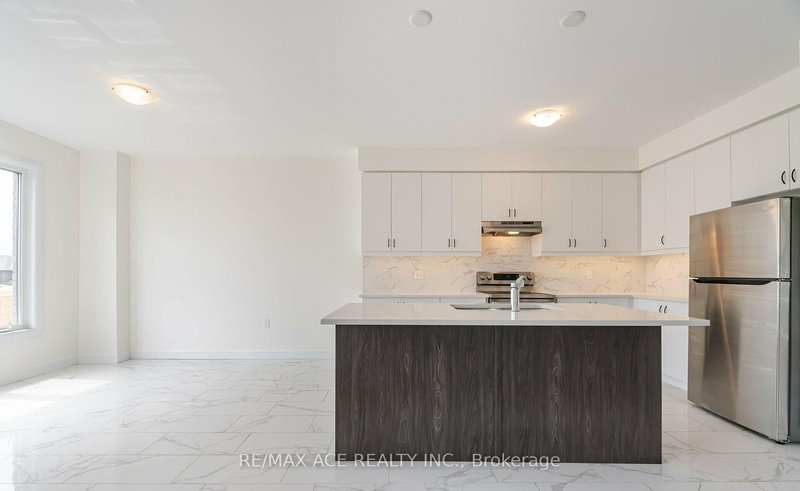 217 O'Neil St, Peterborough, K9K 0H5 | Image 2