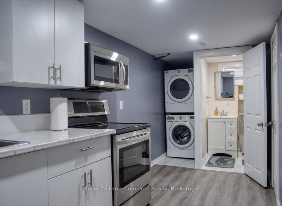 651 Upper Ottawa Street, Unit B - Photo 11