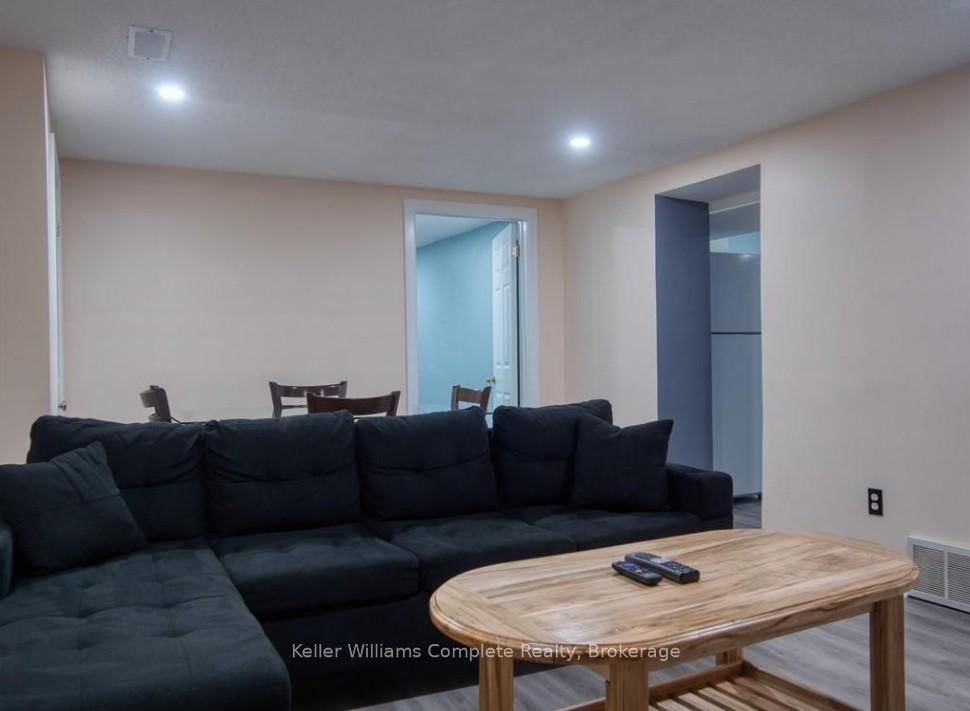 651 Upper Ottawa Street, Unit B - Photo 12