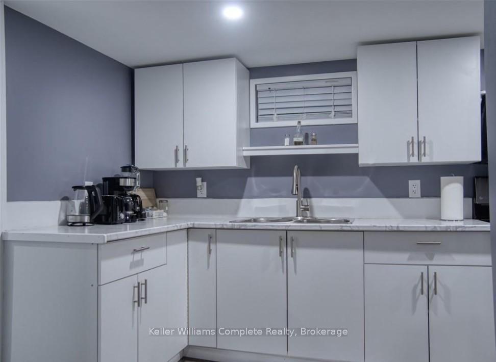 651 Upper Ottawa Street, Unit B - Photo 9