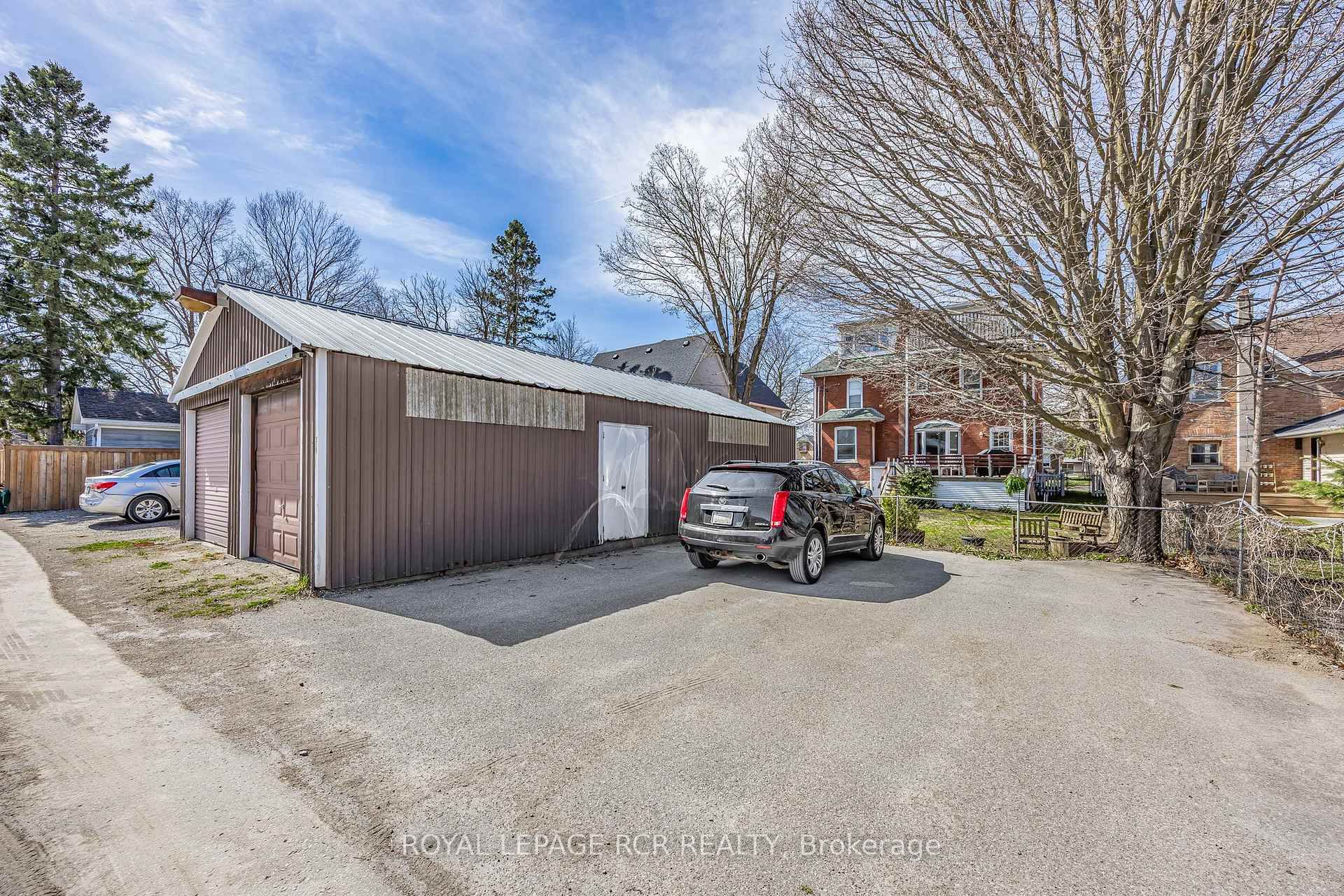 317 Main Street E