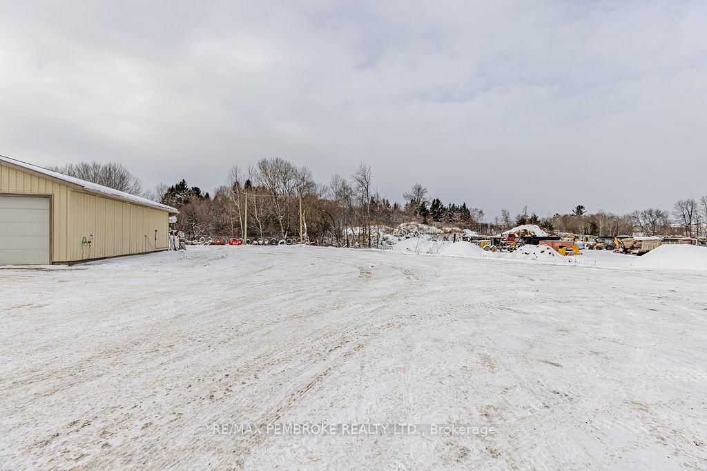 1366 Pembroke Street E - Photo 18