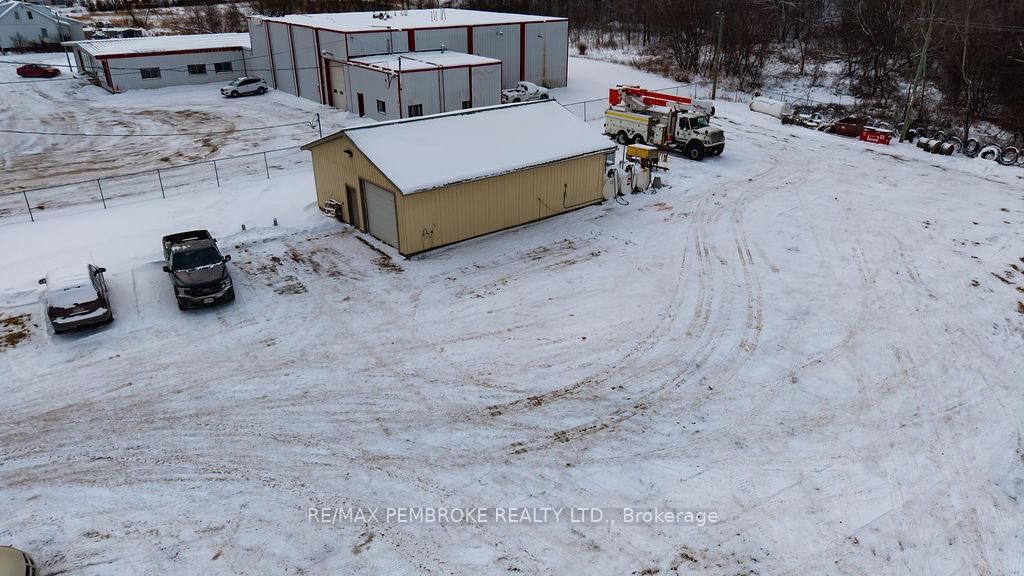 1366 Pembroke Street E - Photo 24