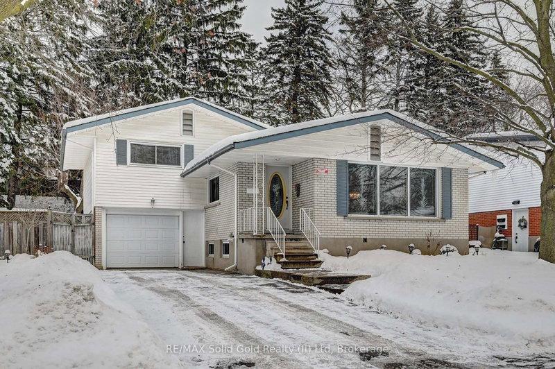 132 Forest Hill Dr, Kitchener, N2M 4G3 | Image 2