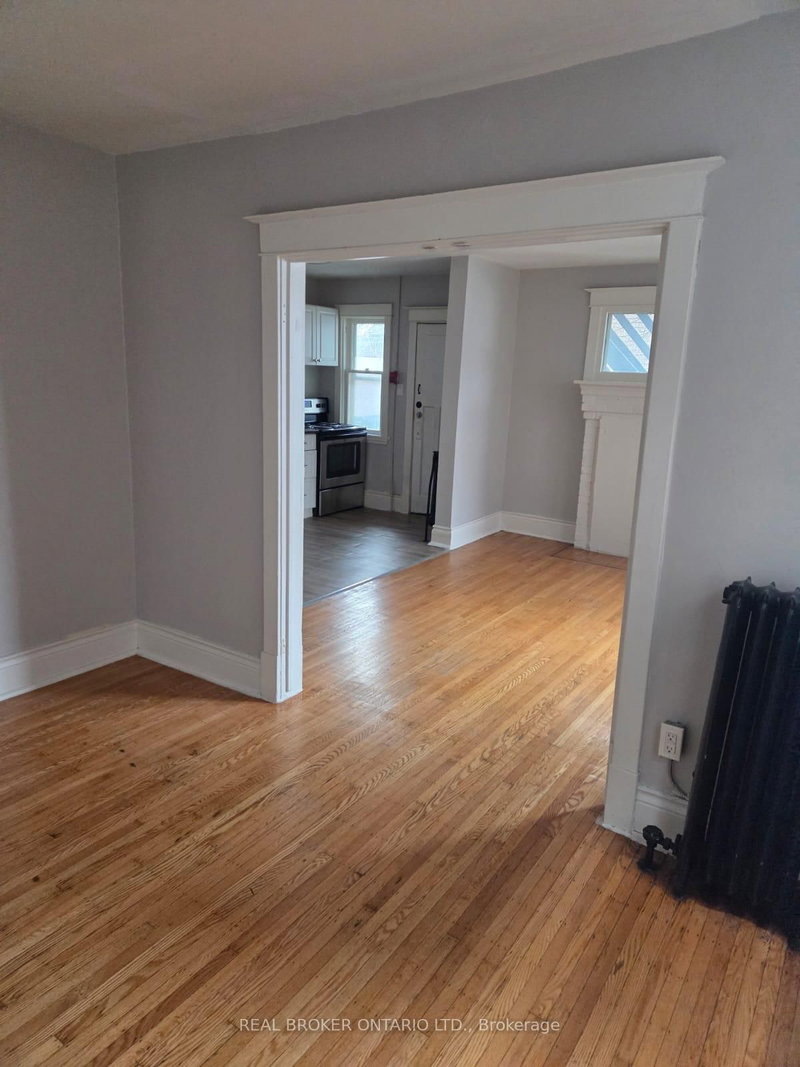 5 - 985 Main St E, Hamilton, L8M 1N3 | Image 3