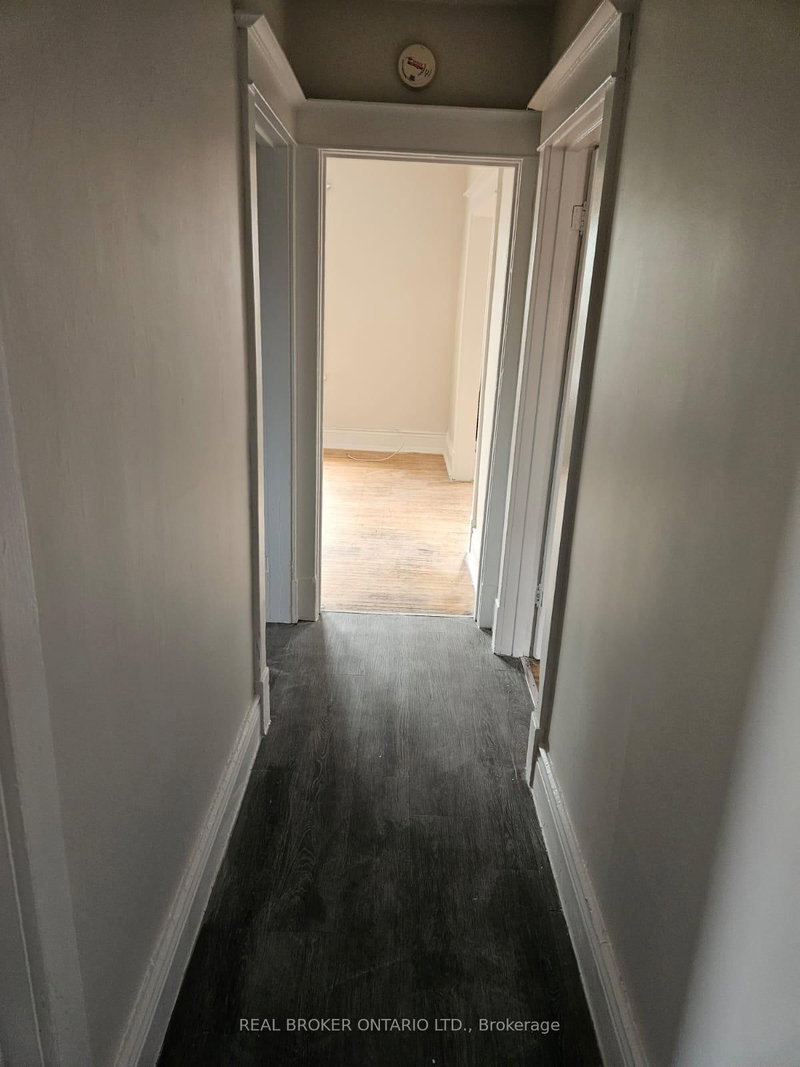 6 - 985 Main St E, Hamilton, L8M 1N3 | Image 2