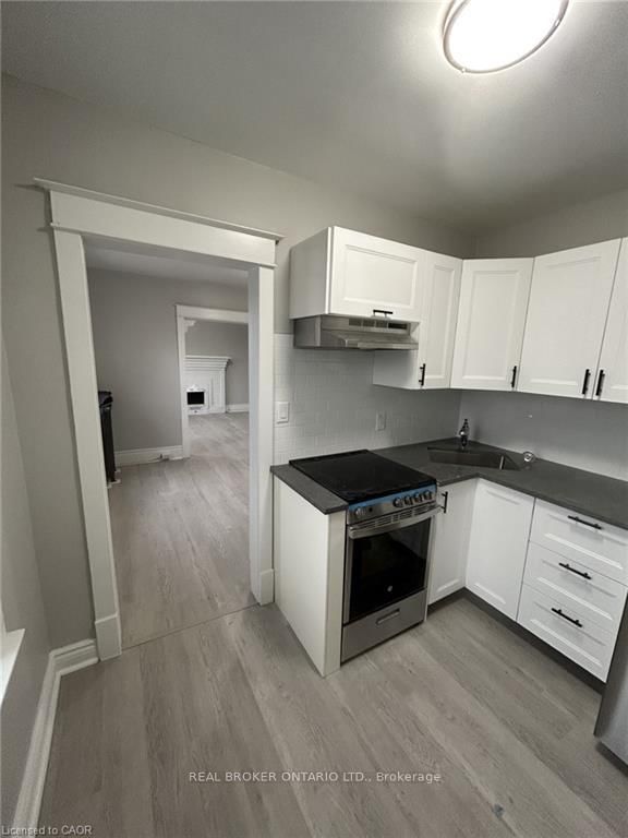 Semi-Detached House for lease at 6-983 Main Street, Hamilton, Ontario, L8M 1N3 - Crown Point - MLS: X12635450