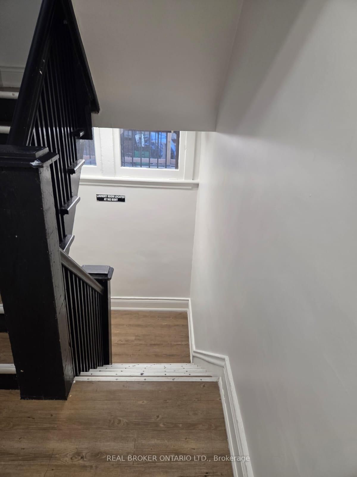 Semi-Detached House for lease at 1-983 Main Street, Hamilton, Ontario, L8M 1N3 - Crown Point - MLS: X12635454