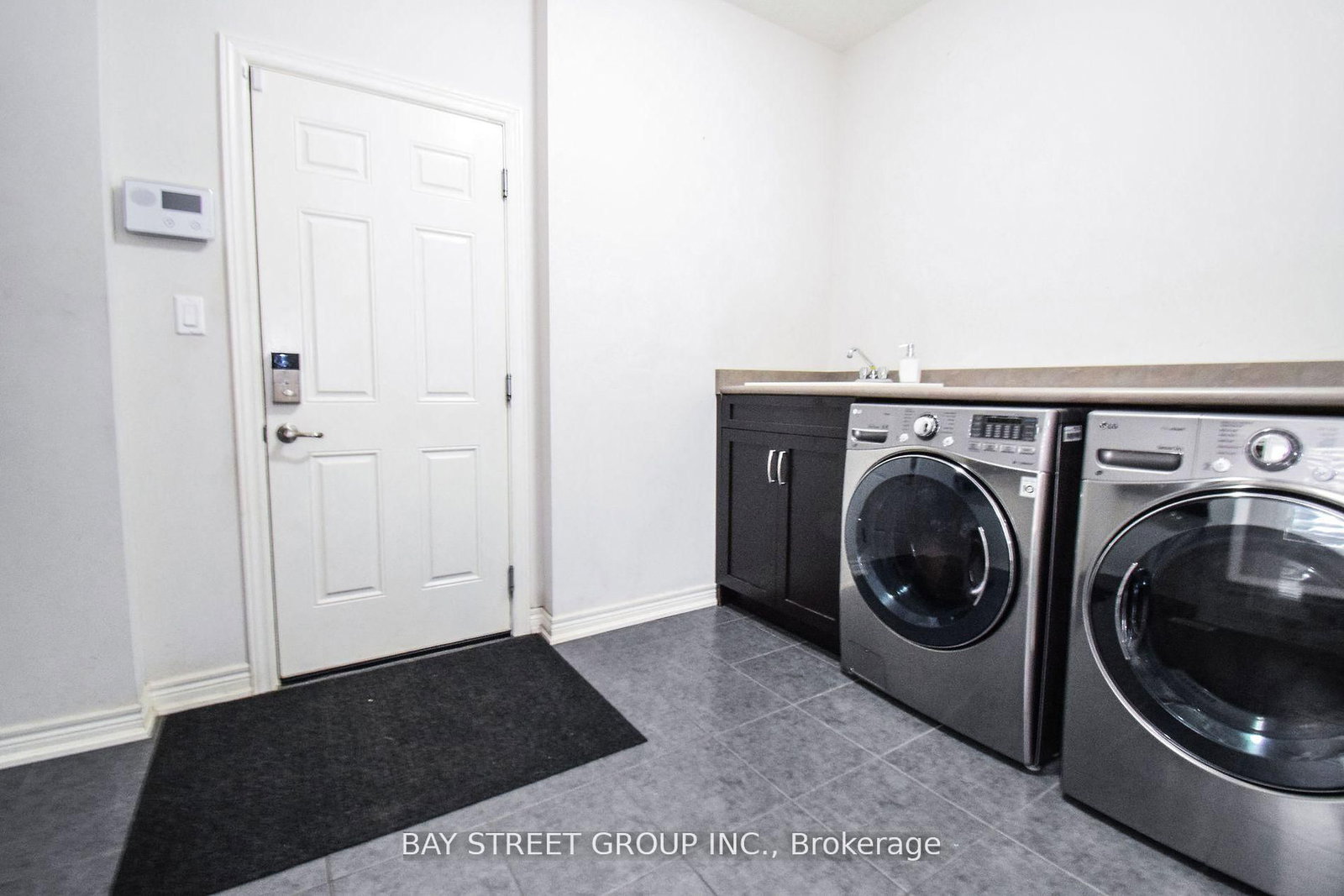 490 Silverwood Avenue • Welland, ON photo 13