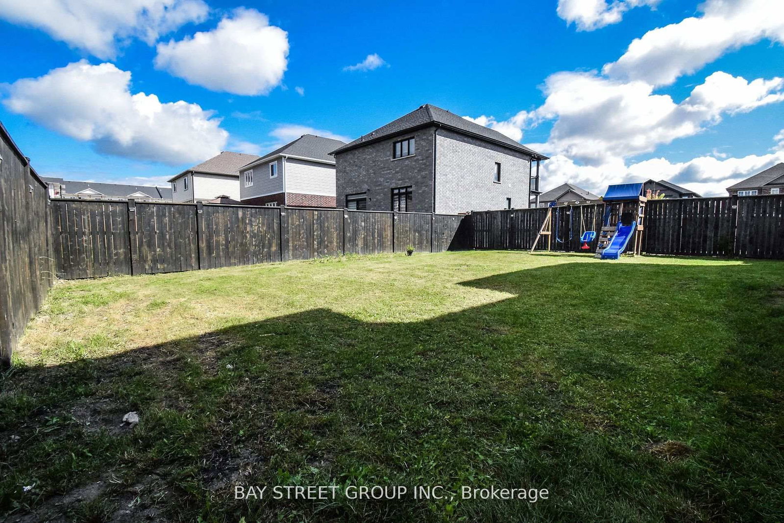 490 Silverwood Avenue • Welland, ON photo 36