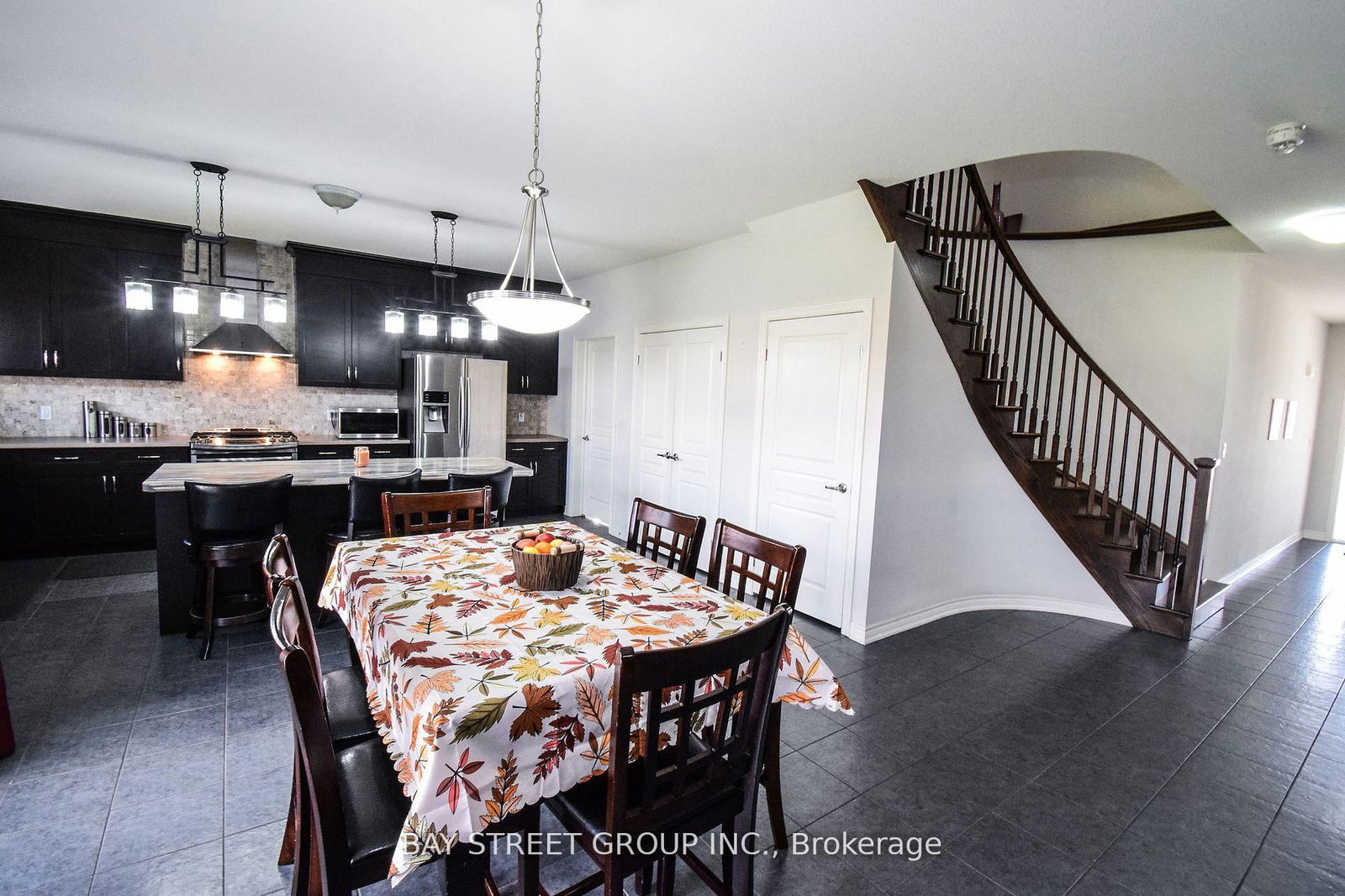 490 Silverwood Avenue • Welland, ON photo 9