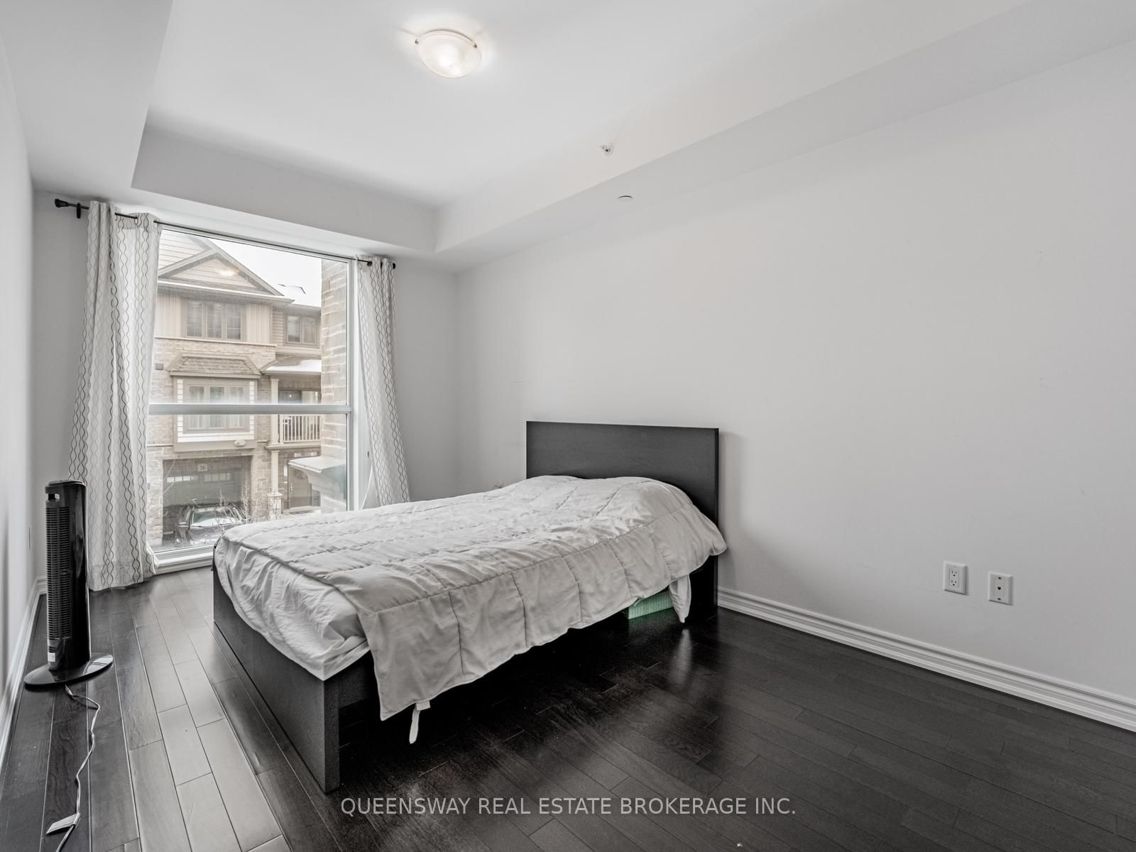 Condo for lease at 217-35 Southshore Crescent, Hamilton, Ontario, L8E 0J2 - Stoney Creek - MLS: X12636318