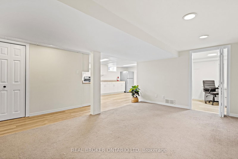 home for lease on 2-13 Thornton Street