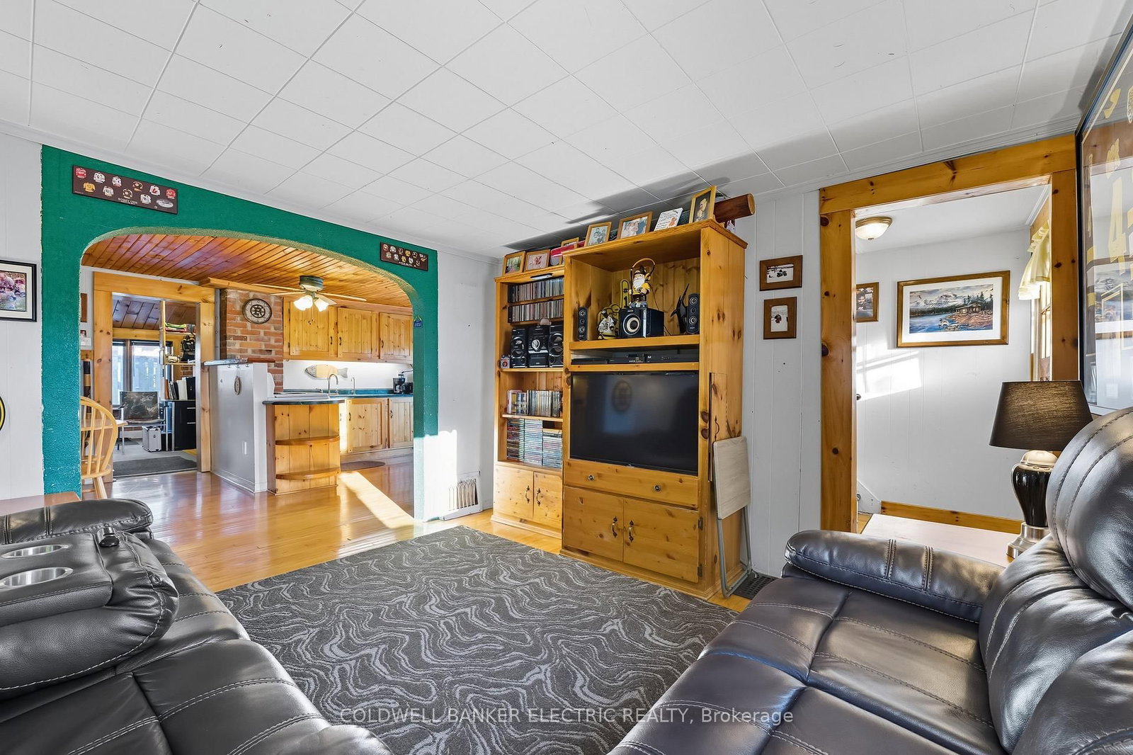 59 Centre Street N - Photo 17