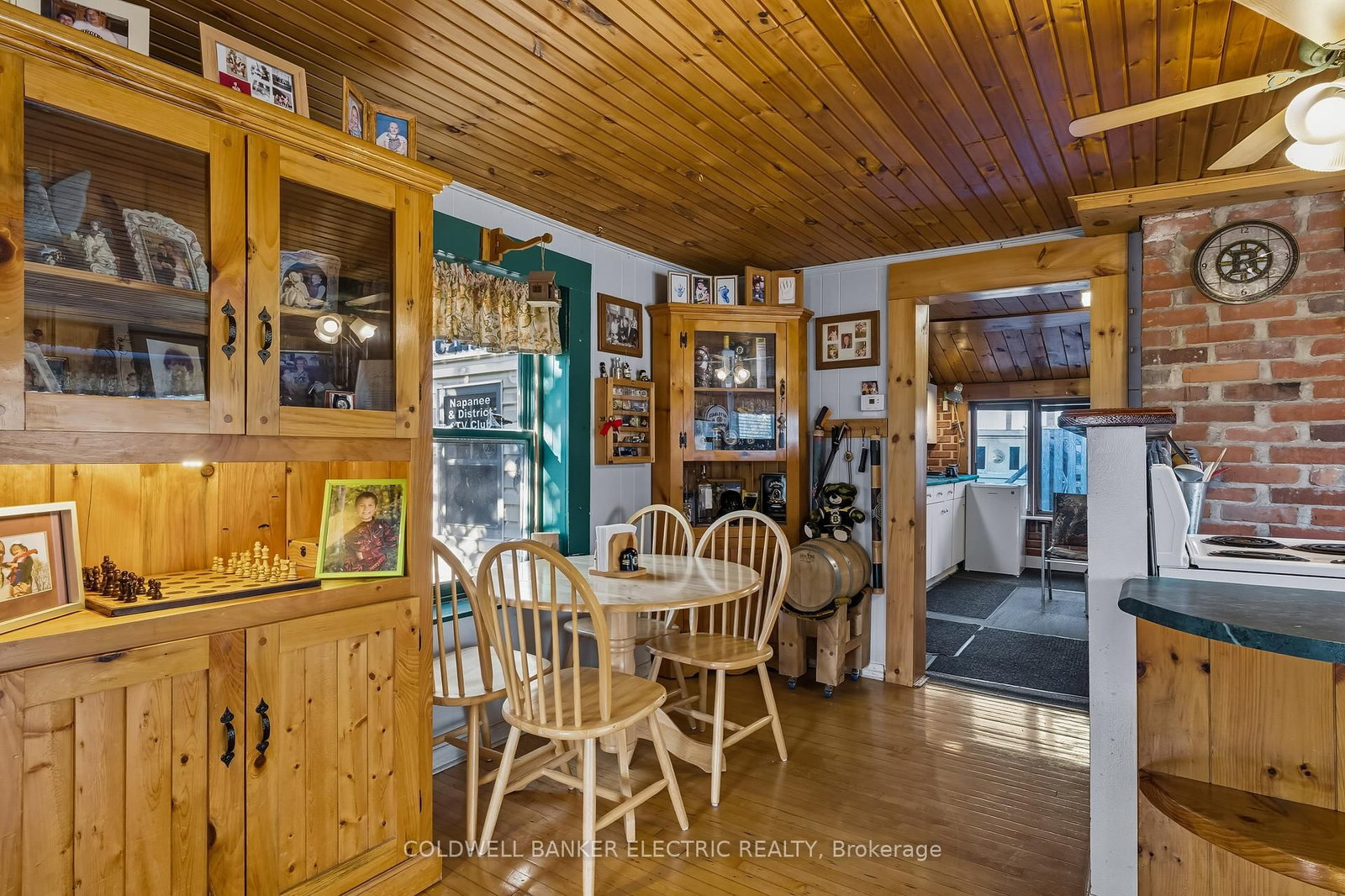 59 Centre Street N - Photo 25