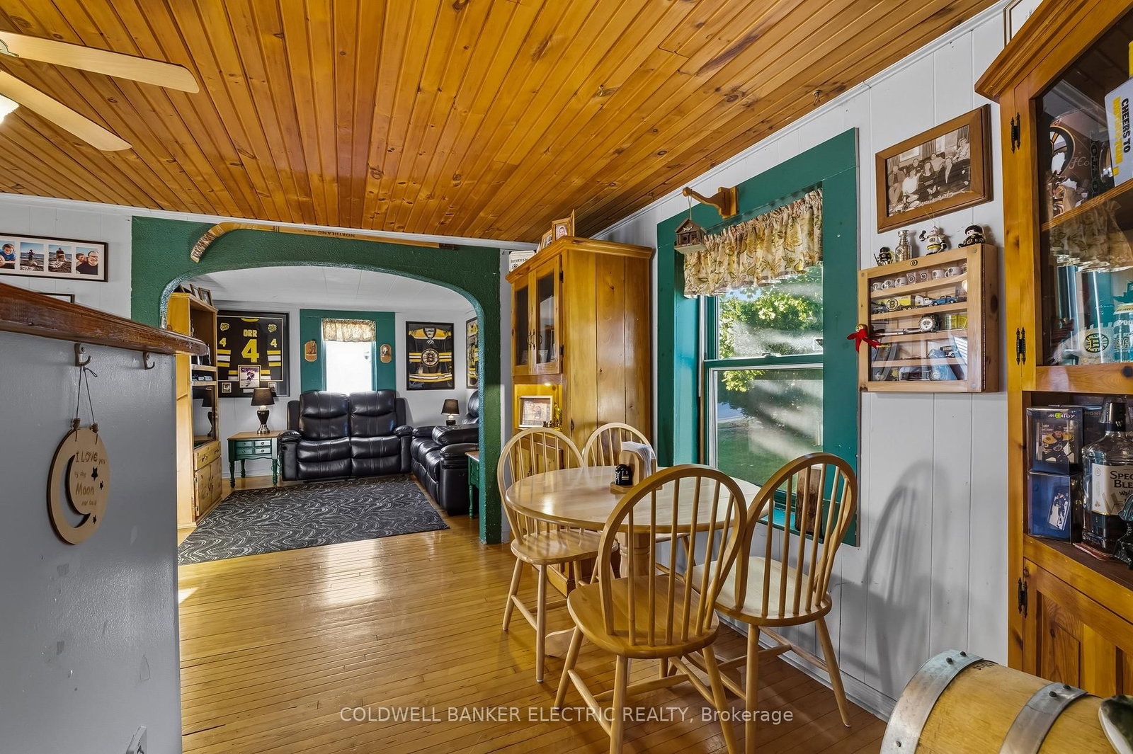 59 Centre Street N - Photo 26