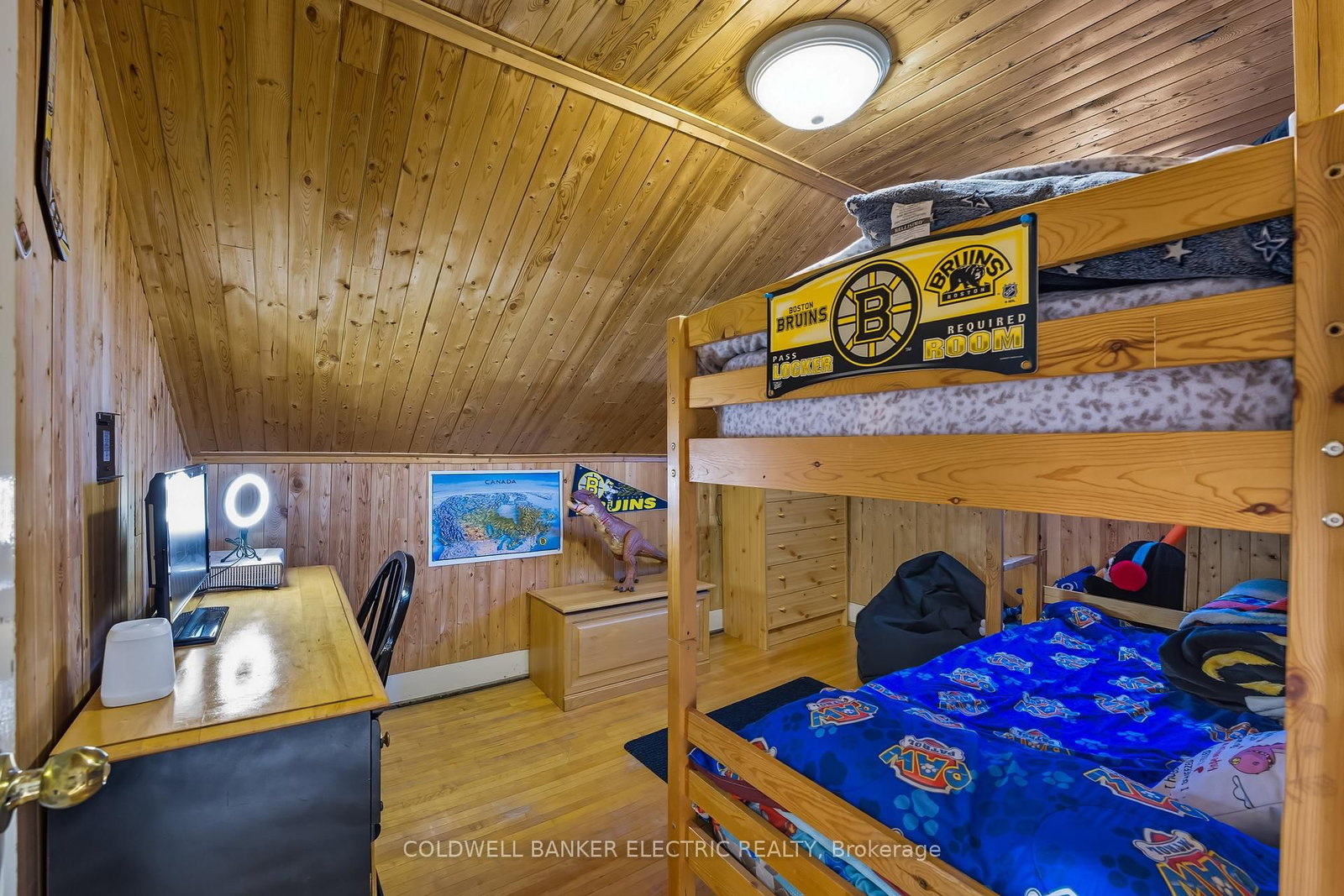 59 Centre Street N - Photo 32